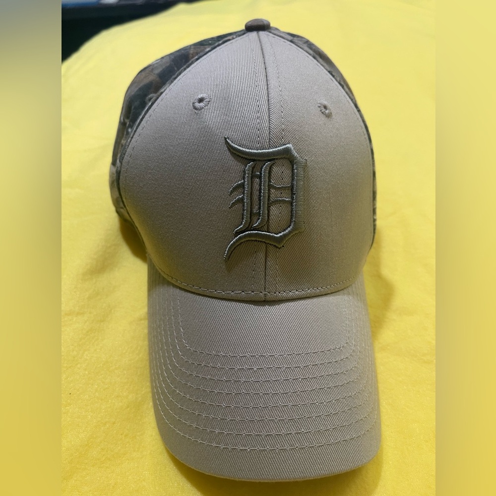 Tan Detroit Tigers Camo OSFM Baseball Cap